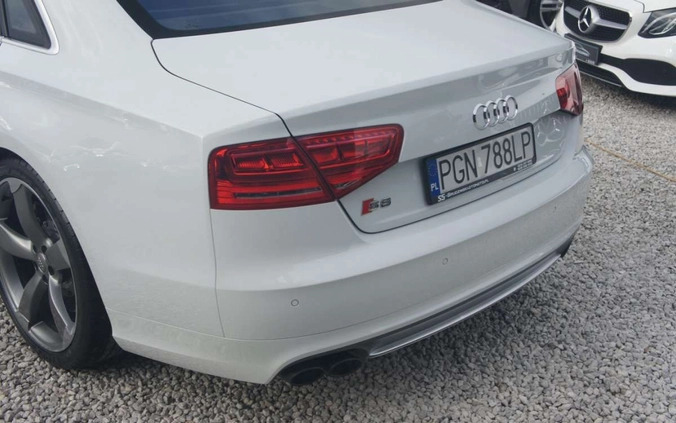 Audi S8 cena 149900 przebieg: 131000, rok produkcji 2012 z Hajnówka małe 596
